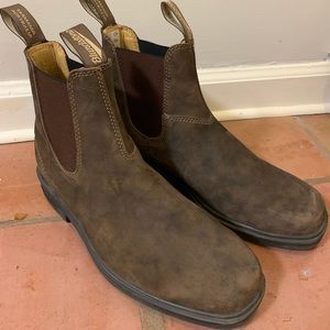 Blundstone Men’s brown leather Chelsea boots